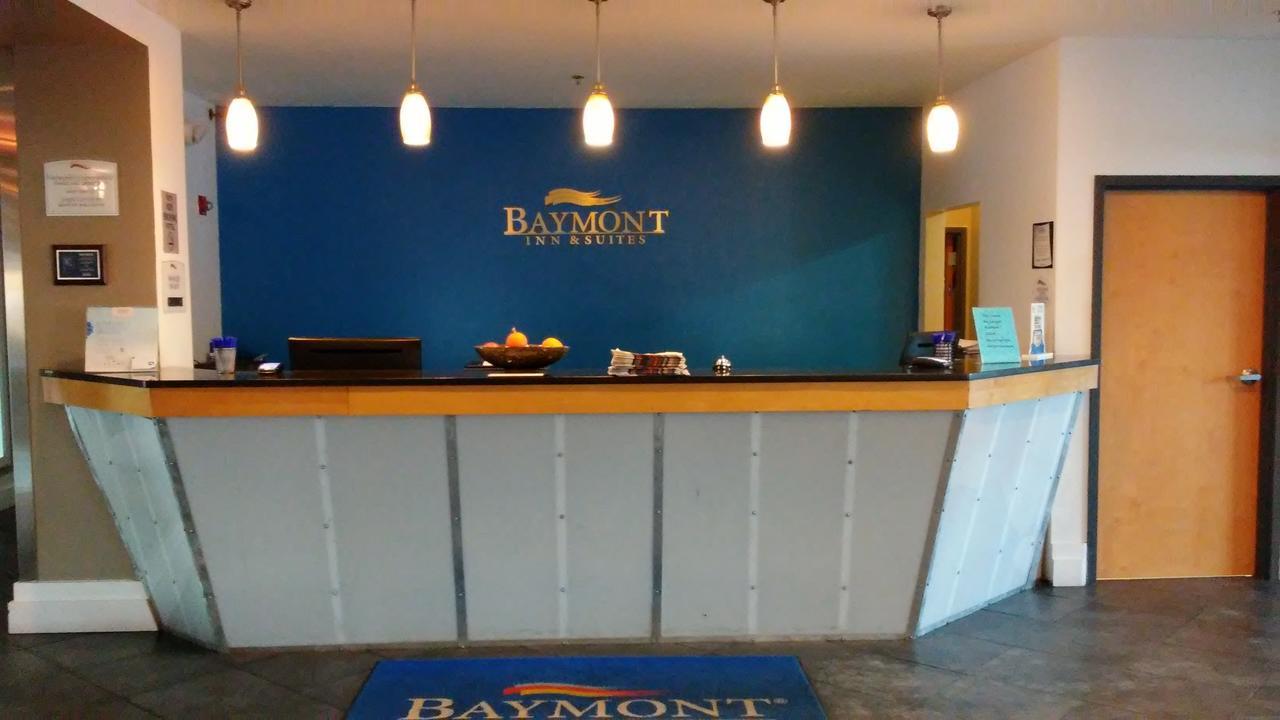 Baymont By Wyndham Indianapolis Northeast Hotel Exterior photo